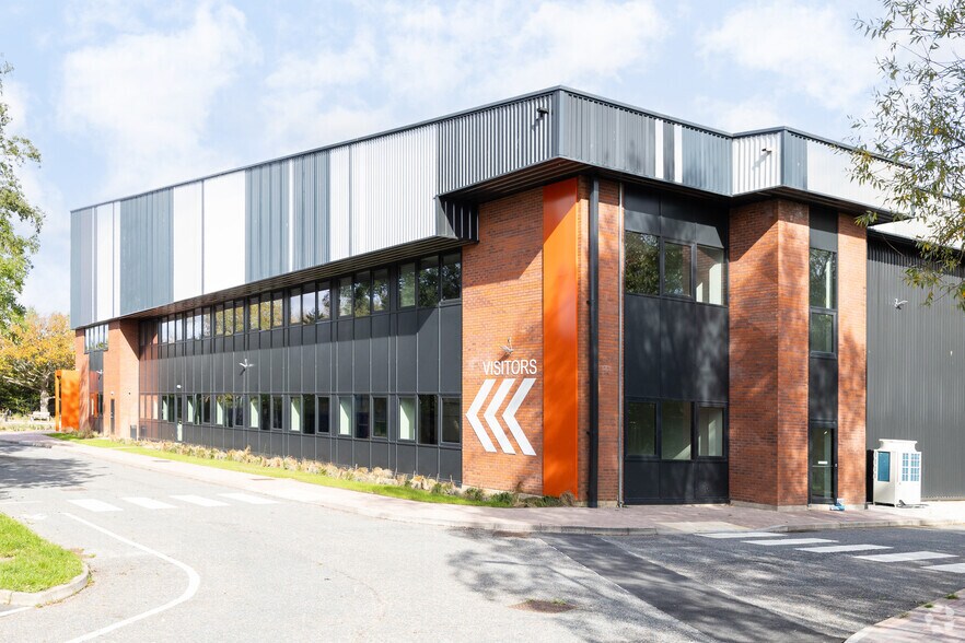 Waterberry Dr, Waterlooville à louer - Photo de l’immeuble – Image 3 sur 13
