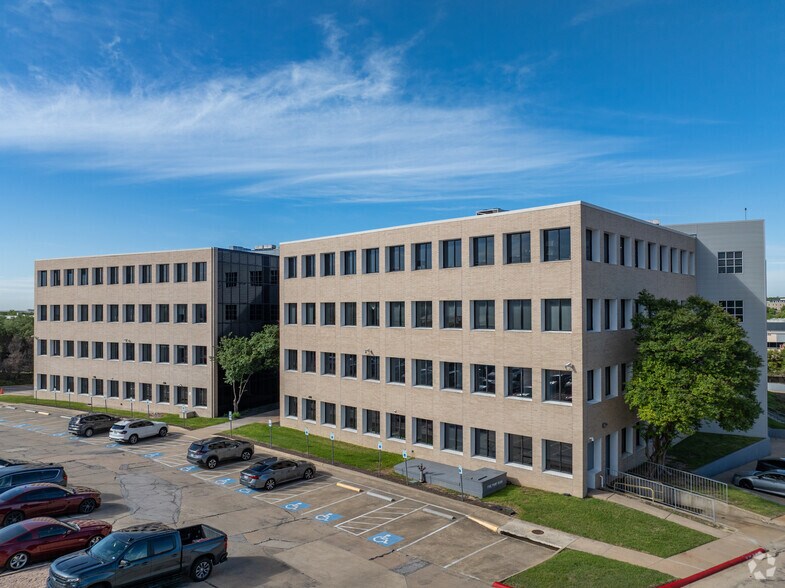 8407 Wall St, Austin, TX à louer - Photo principale – Image 1 sur 34