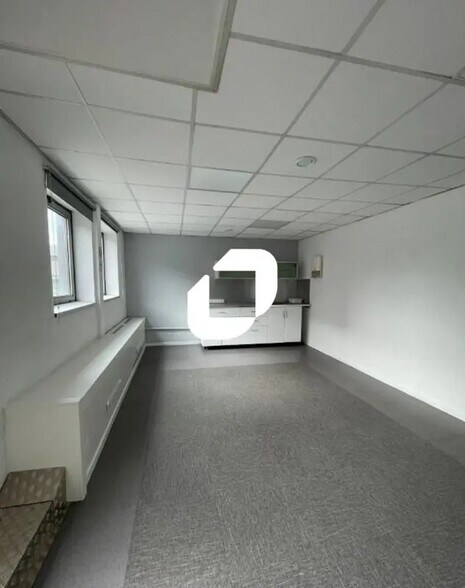 Bureau dans Échirolles à louer - Photo intérieure – Image 2 sur 11