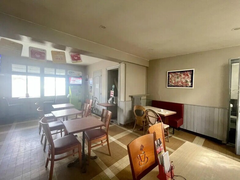 Local commercial dans Évreux à vendre - Photo intérieure – Image 3 sur 5