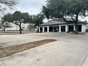 1614 W Filmore Ave, Harlingen, TX à louer Photo de l’immeuble– Image 2 sur 22