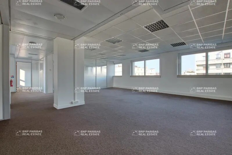 Bureau dans Boulogne-Billancourt à louer - Photo de l’immeuble – Image 3 sur 15