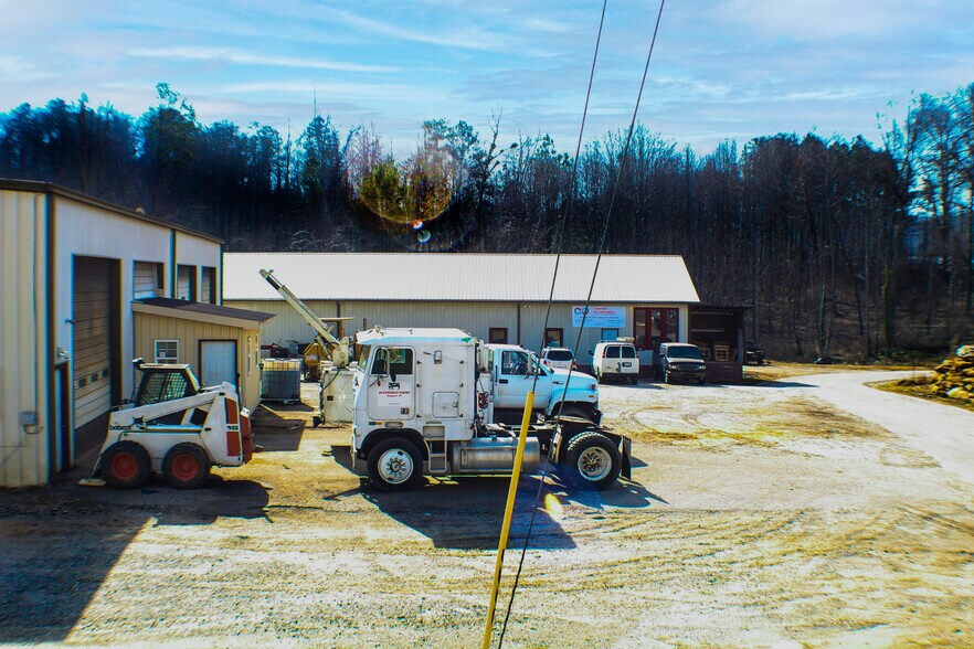 106 W Marion Business Park, Marion, NC à vendre - Photo de l’immeuble – Image 3 sur 39