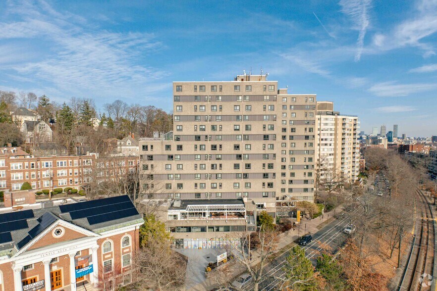 1550 Beacon St, Brookline, MA à louer - Photo de l’immeuble – Image 3 sur 16