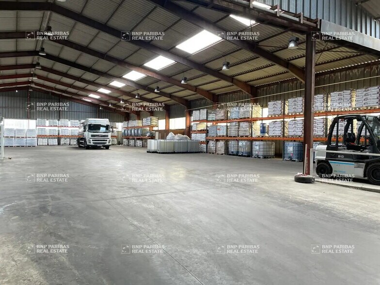 Local d'activités dans Vallet à vendre - Photo de l’immeuble – Image 1 sur 14