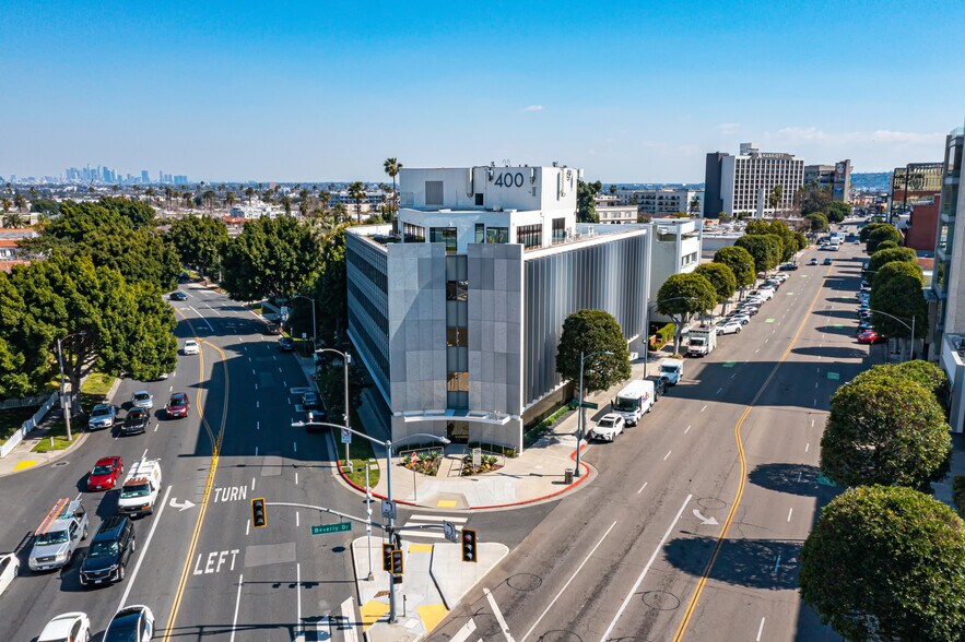 400 S Beverly Dr, Beverly Hills, CA à louer - Photo de l’immeuble – Image 1 sur 9