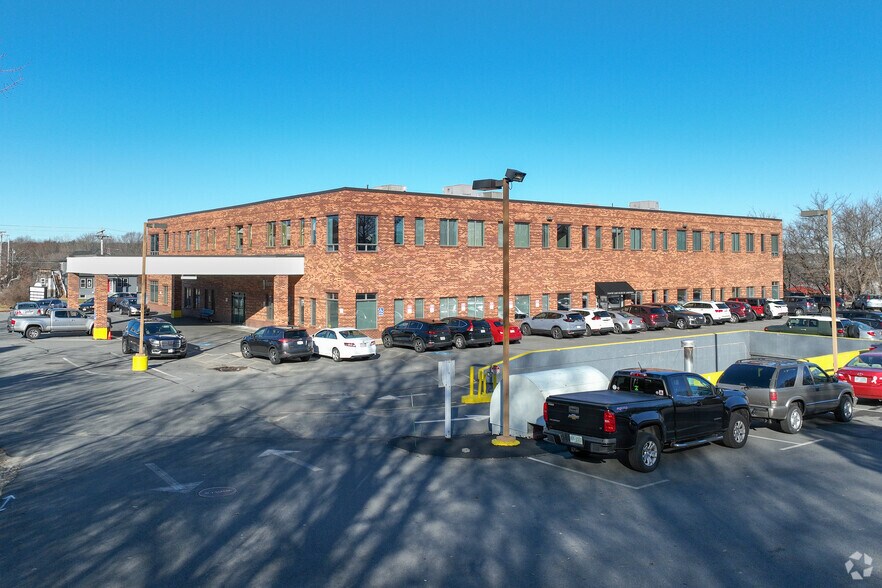 421 Merrimack St, Methuen, MA à louer - Photo de l’immeuble – Image 3 sur 8