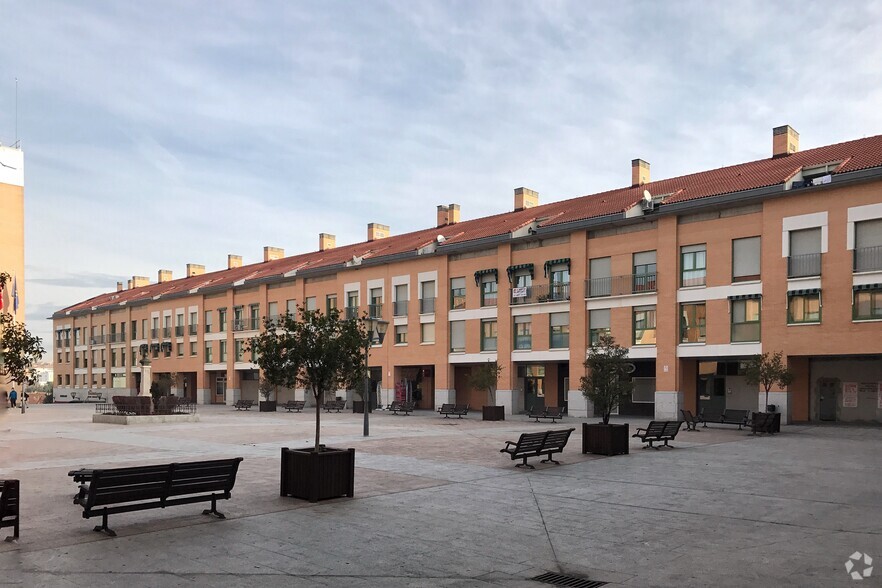 Plaza Mayor, 8, Arroyomolinos, Madrid à vendre - Photo de l’immeuble – Image 3 sur 5