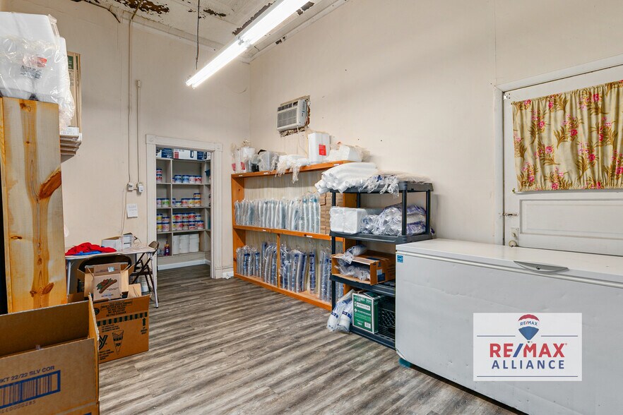 124 E Main St, Staunton, IL à vendre - Photo de l’immeuble – Image 2 sur 64