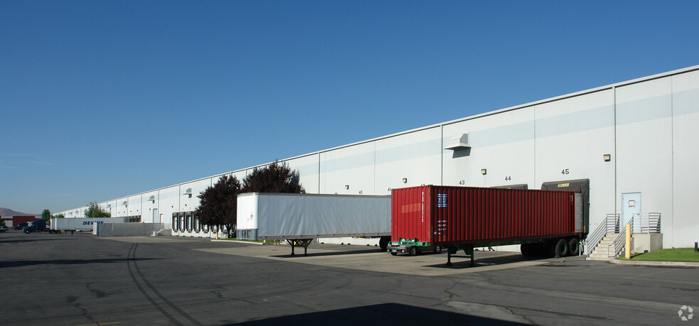 475 Lillard Dr, Sparks, NV à louer - Photo de l’immeuble – Image 3 sur 5