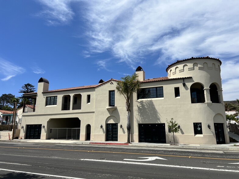 1571 E Main St, Ventura, CA à louer - Photo de l’immeuble – Image 2 sur 4