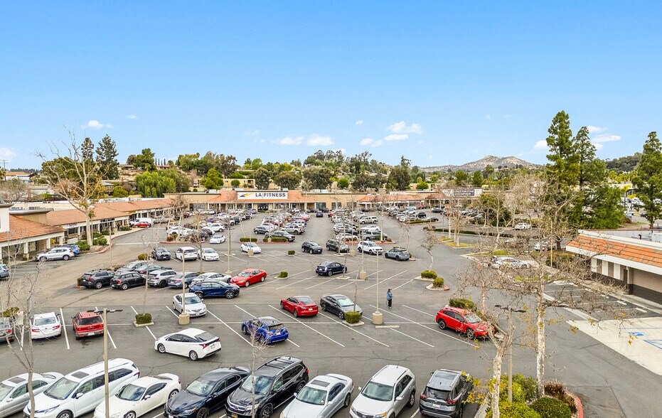 12622-12666 Poway Rd, Poway, CA à louer - Photo de l’immeuble – Image 3 sur 20