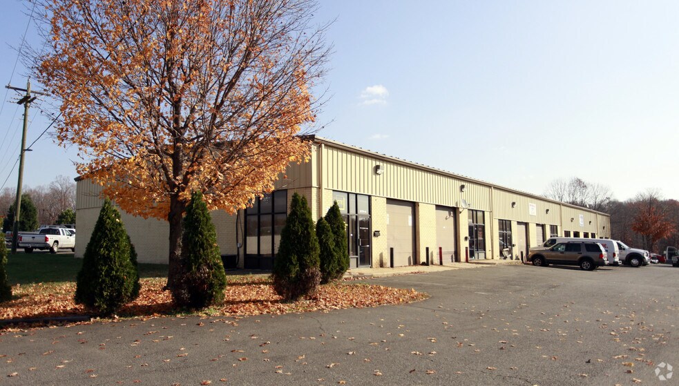 9111 Industry Dr, Manassas Park, VA à vendre - Photo principale – Image 1 sur 11