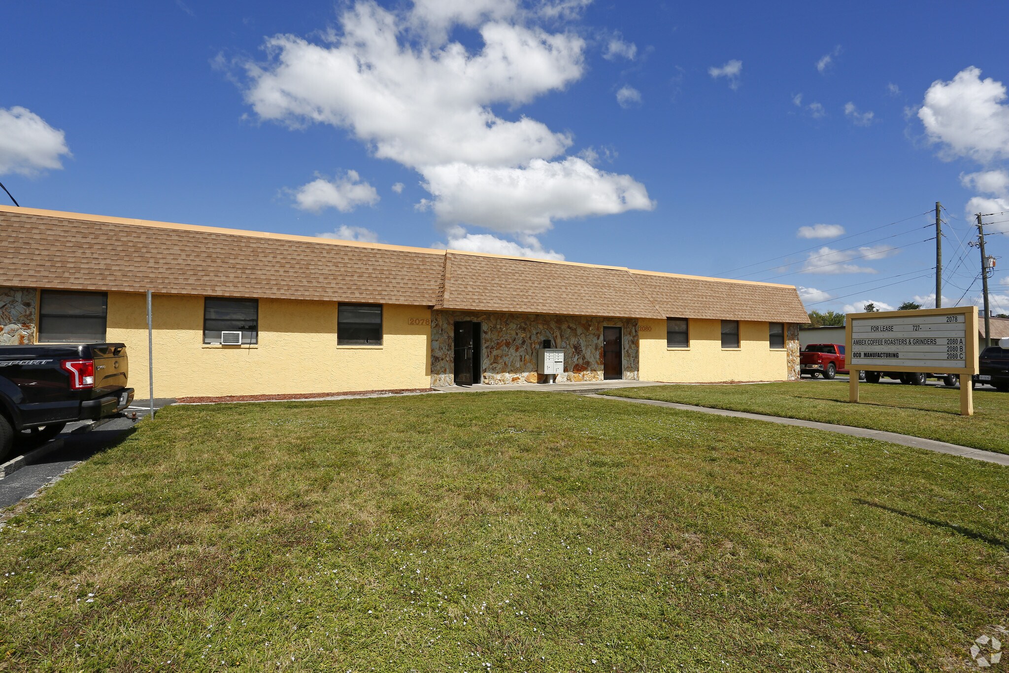 2078 and 2080 Calumet St portefeuille de 2 biens à vendre sur LoopNet.fr Photo principale– Image 1 sur 3