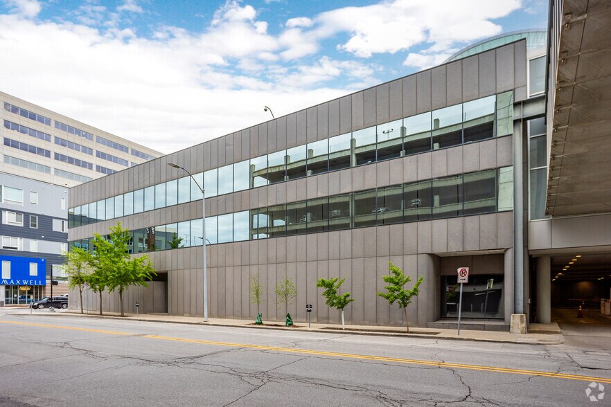207 9th St, Des Moines, IA à vendre - Photo de l’immeuble – Image 3 sur 5