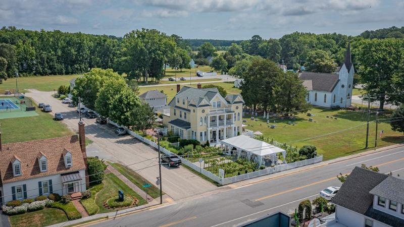 65 Tavern Rd, Irvington, VA à vendre - Photo de l’immeuble – Image 3 sur 24