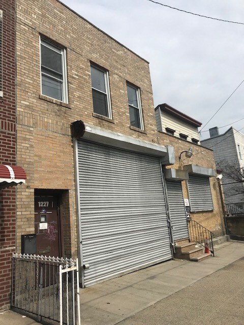 1229 60th St, Brooklyn, NY à louer - Photo principale – Image 1 sur 64