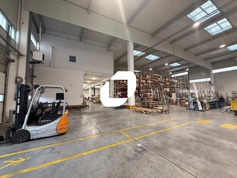 Bureau dans Neuville-sur-Oise à louer - Photo intérieure – Image 3 sur 20