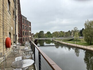 Plus de détails pour 230 Lower Bristol Rd, Bath - Bureau à louer