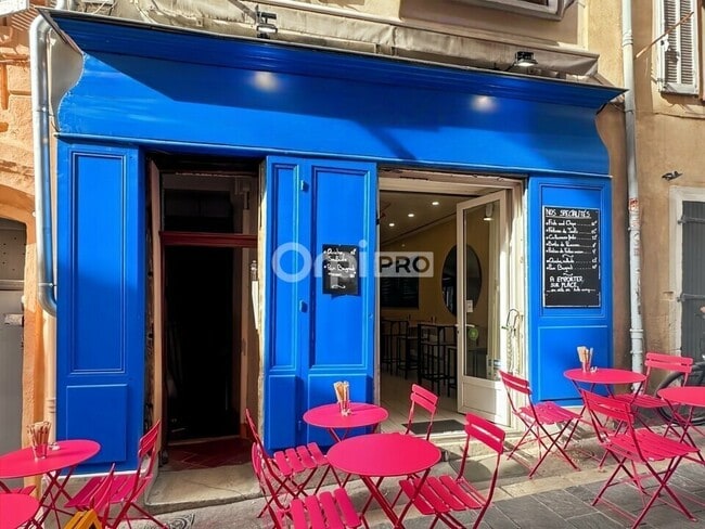 Plus de détails pour Local commercial à louer