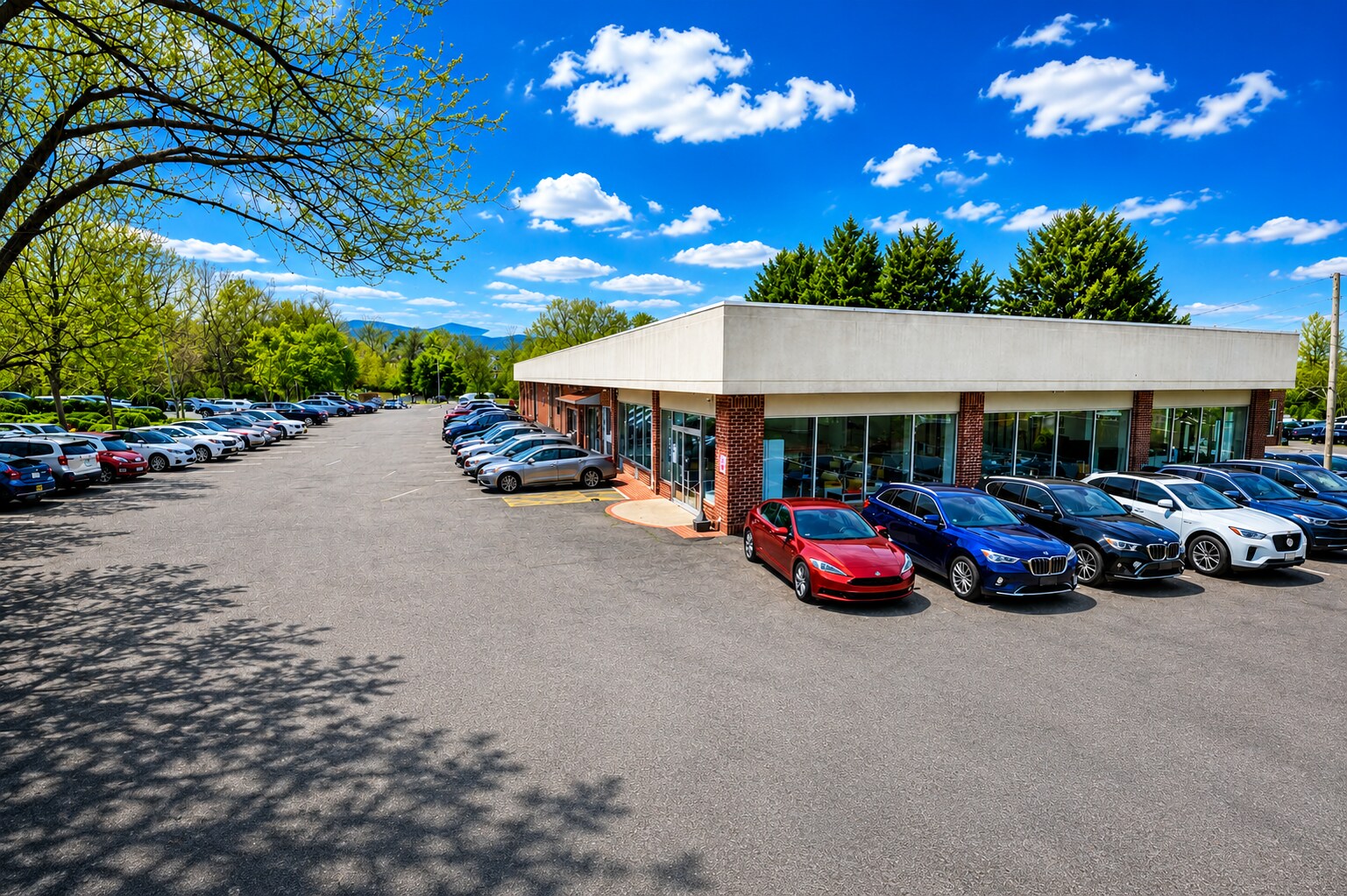 1389 Richmond Rd, Charlottesville, VA à louer Photo principale– Image 1 sur 5