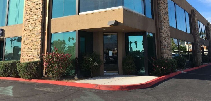78000 Fred Waring Dr, Palm Desert, CA à louer - Photo de l’immeuble – Image 2 sur 3
