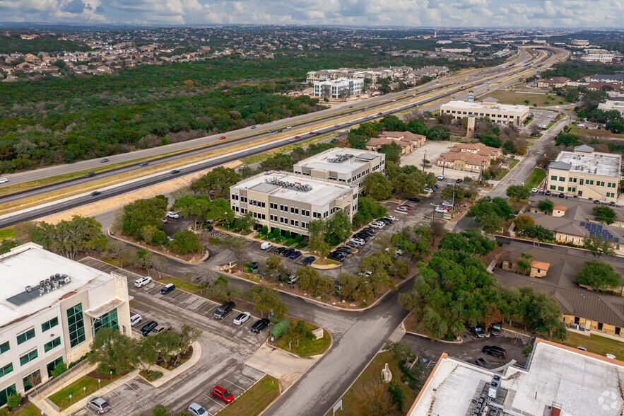 3522 Paesanos Pky, San Antonio, TX à louer - Photo de l’immeuble – Image 1 sur 10