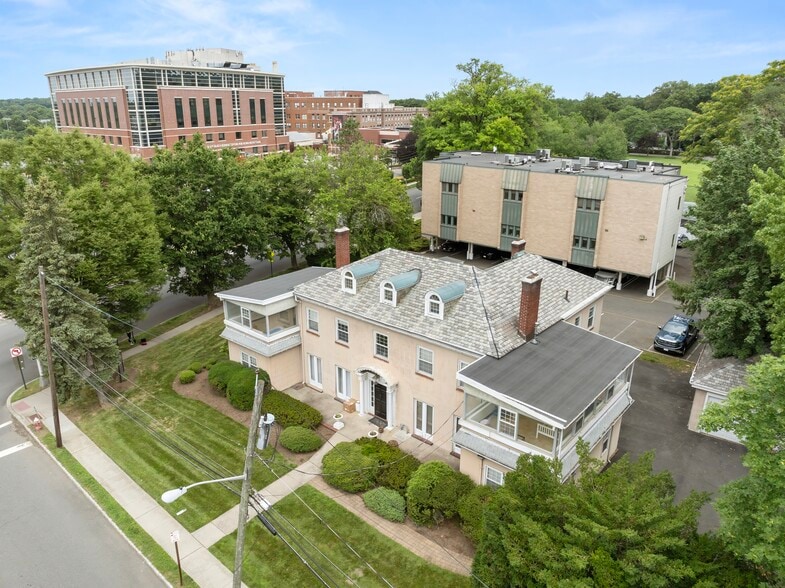 61 Glenwood Rd, Englewood, NJ à vendre - Aérien – Image 2 sur 12