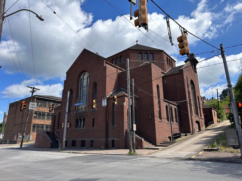 1101 Braddock Ave portefeuille de 2 biens à vendre sur LoopNet.fr - Photo de l’immeuble – Image 3 sur 5