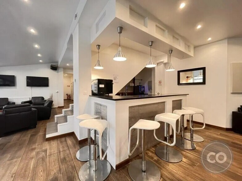 Bureau dans Boulogne-Billancourt à louer - Photo de l’immeuble – Image 3 sur 6