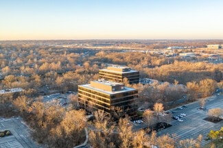 Plus de détails pour 9300 W 110th St, Overland Park, KS - Bureau à louer