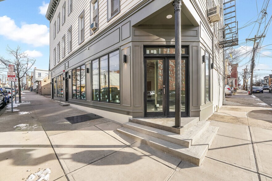 1074 Summit Ave, Jersey City, NJ à vendre - Photo de l’immeuble – Image 3 sur 27