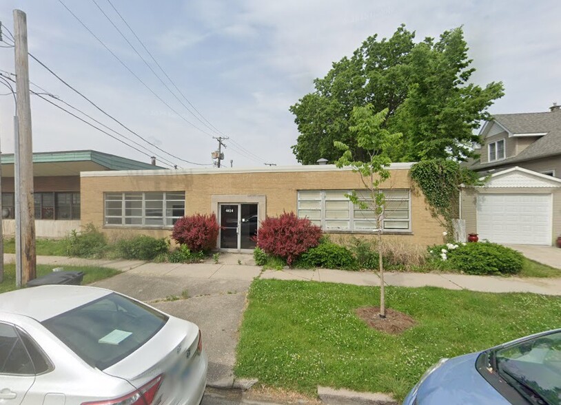 4414 N Kenneth Ave, Chicago, IL à louer - Photo de l’immeuble – Image 2 sur 4
