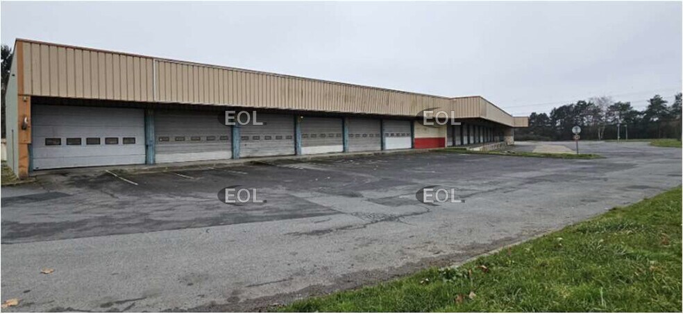 Industriel/Logistique dans Collégien à louer - Photo de l’immeuble – Image 3 sur 10
