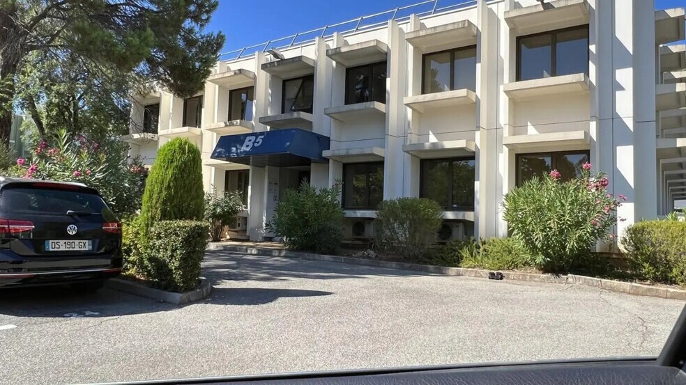 Bureau dans Valbonne à louer - Photo de l’immeuble – Image 2 sur 10