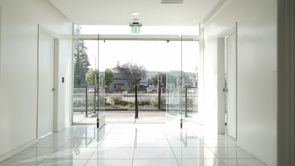 2828 Monterey Hwy, San Jose, CA à louer - Photo intérieure – Image 3 sur 14