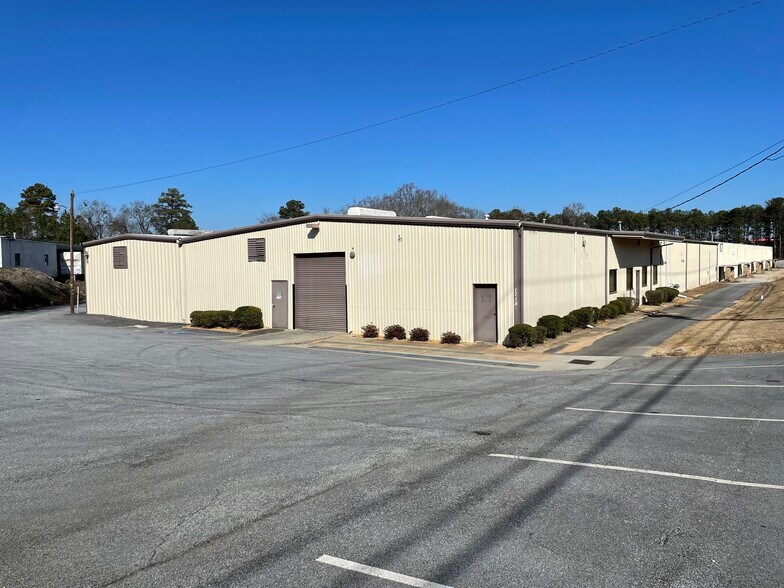1718 Highway 138 NE, Conyers, GA à louer - Photo de l’immeuble – Image 3 sur 7