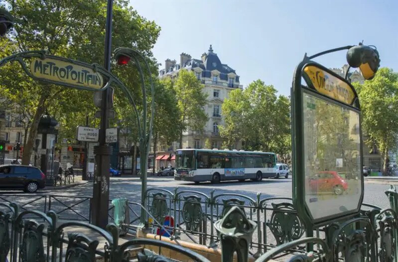 Local commercial dans Paris à louer - Photo de l’immeuble – Image 3 sur 5