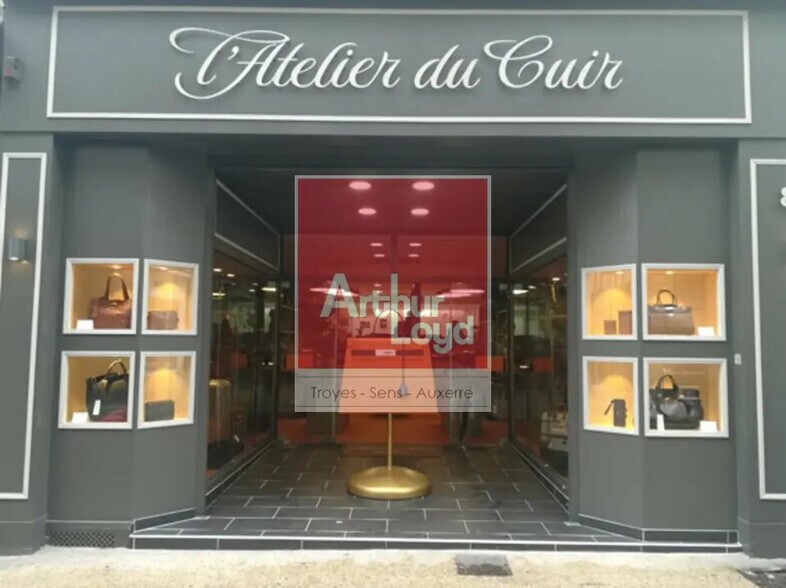 Local commercial dans Sens à vendre - Photo de l’immeuble – Image 2 sur 5