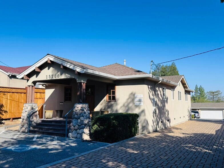 15700 Winchester Blvd, Los Gatos, CA à louer - Photo de l’immeuble – Image 2 sur 13