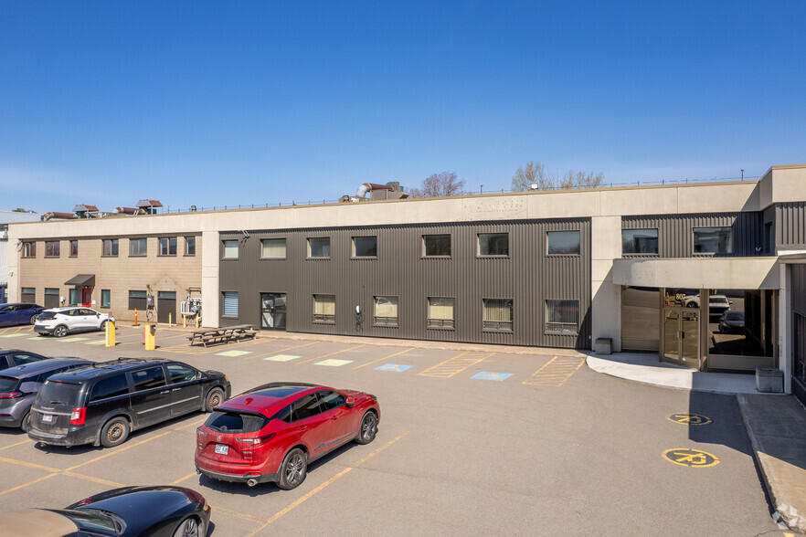 807 Rue Marshall, Laval, QC à vendre - Photo de l’immeuble – Image 2 sur 7