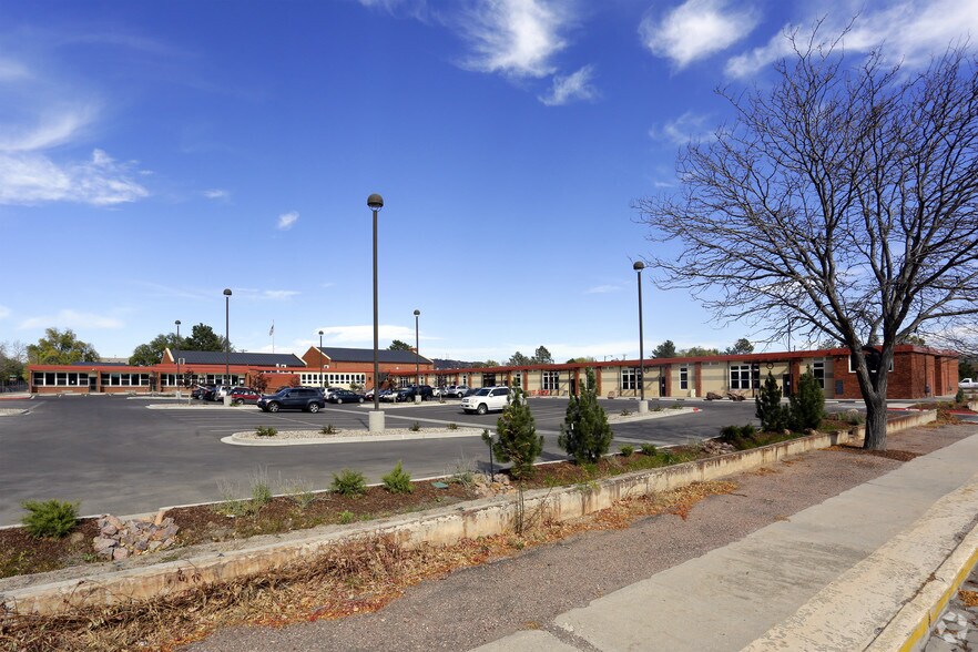 2727 N Cascade Ave, Colorado Springs, CO à louer - Photo de l’immeuble – Image 3 sur 32