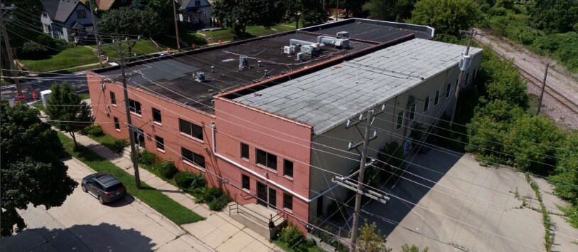 3770 S Pennsylvania Ave, Saint Francis, WI à vendre Photo principale– Image 1 sur 4