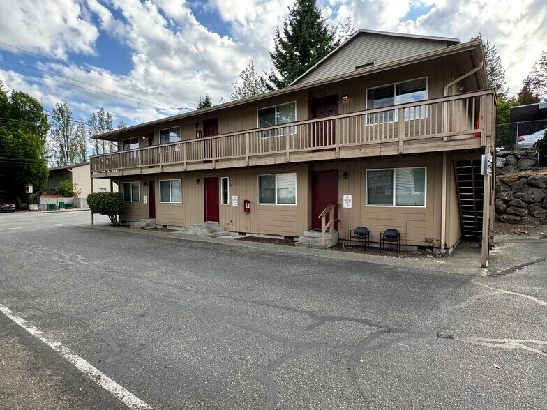 109 W Casino Rd, Everett, WA à vendre - Photo de l’immeuble – Image 3 sur 18