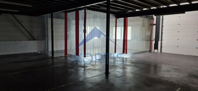 Plus de détails pour 105 Rue Alexandre Dumas, Vaulx-en-Velin - Local d'activités à louer