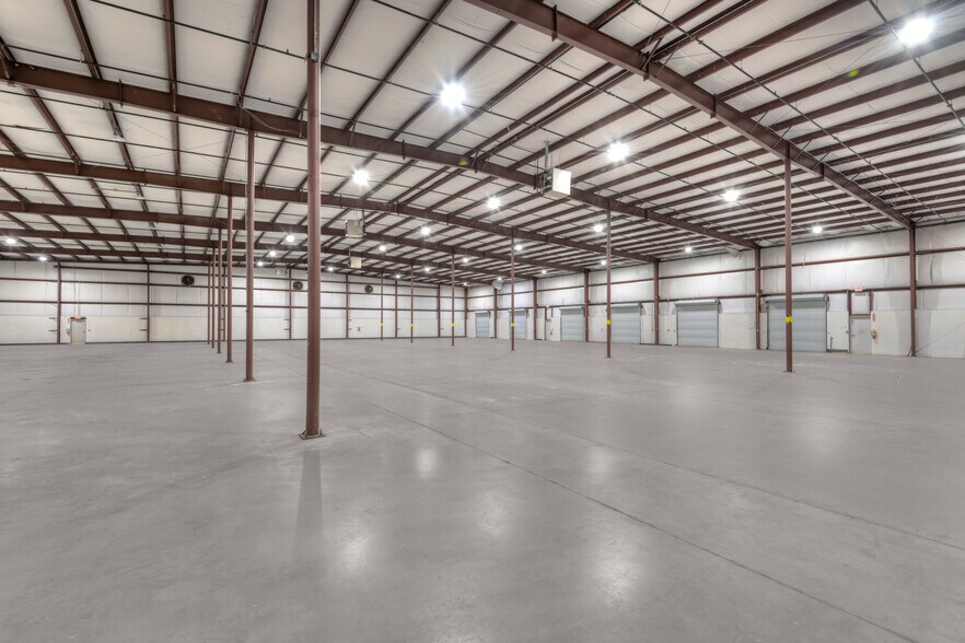 1 Andrew Dr, Stockbridge, GA à louer - Photo de l’immeuble – Image 3 sur 5
