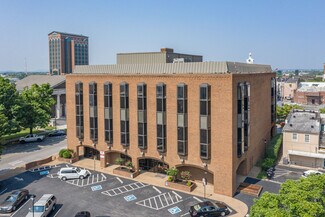 Plus de détails pour 201 E Main St, Murfreesboro, TN - Bureau/Local commercial à louer