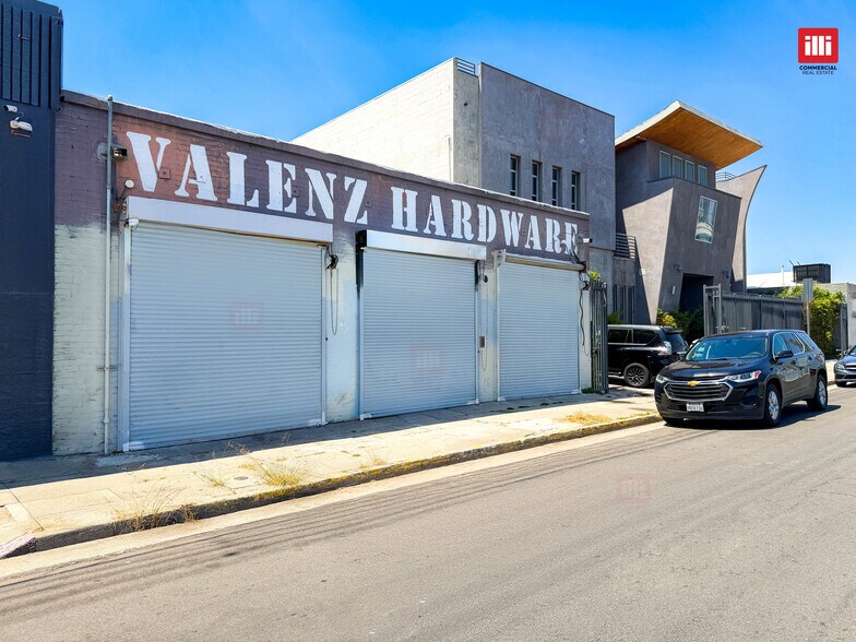 1418 Newton St, Los Angeles, CA à louer - Photo de l’immeuble – Image 2 sur 3