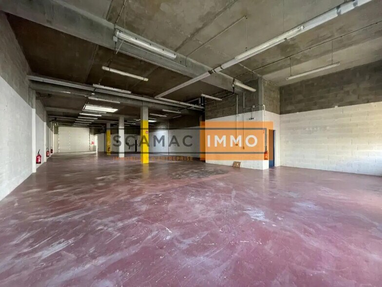 86 Avenue Louis Roche, 92230 Gennevilliers, Gennevilliers à louer - Photo de l’immeuble – Image 2 sur 7