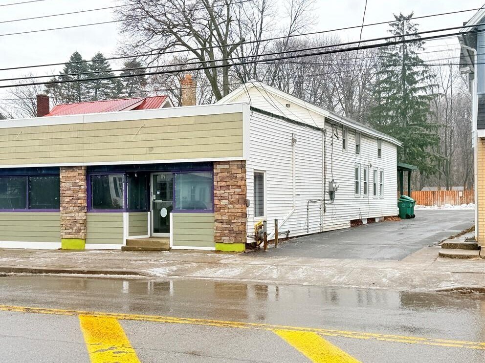 87 Lake St, Hamburg, NY à vendre Photo principale– Image 1 sur 16